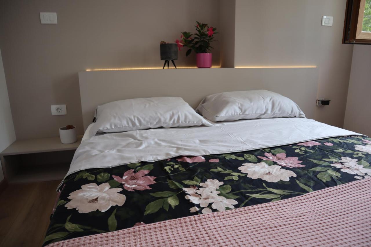 Boutique Rooms By Petric Winery Dobravlje 외부 사진
