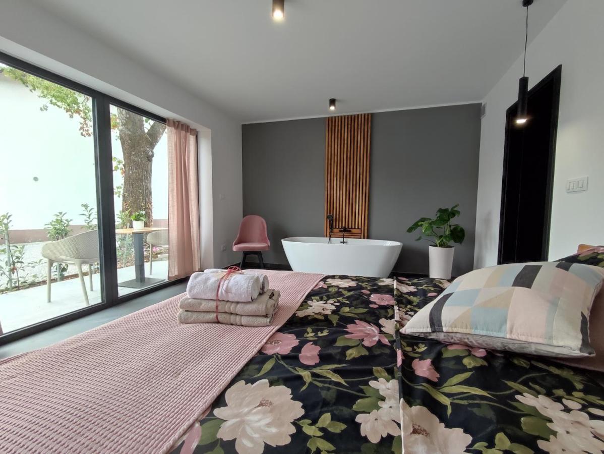 Boutique Rooms By Petric Winery Dobravlje 외부 사진